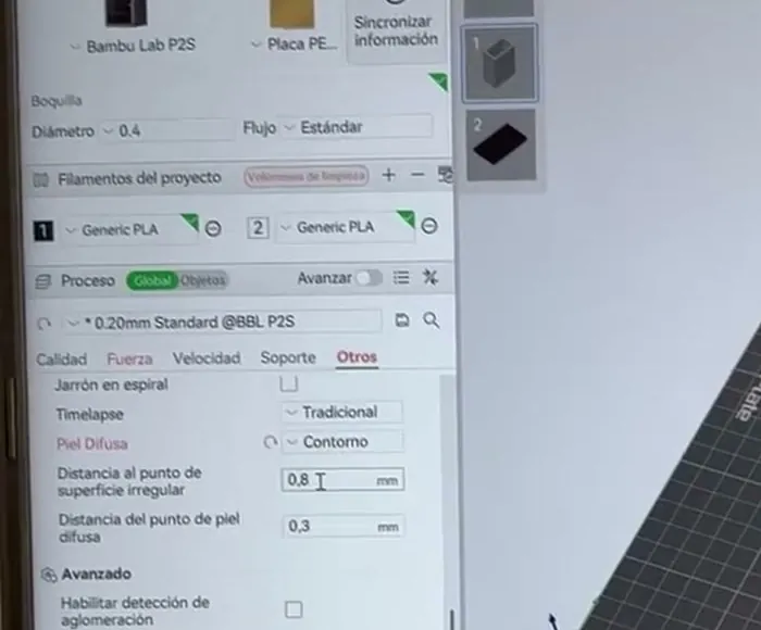 Pestaña Otros de Bambu Studio con Piel Difusa en Contorno, Distancia al punto de superficie irregular en 0,8 mm y Distancia del punto de piel difusa en 0,3 mm